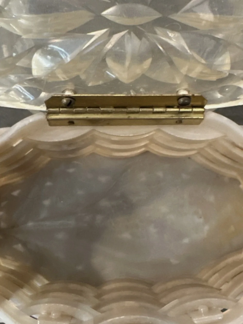 Vintage 1950s Lucite Woven Iridescent Opal Oval Purse Pocketbook 8” x 4” - Picture 9 of 16